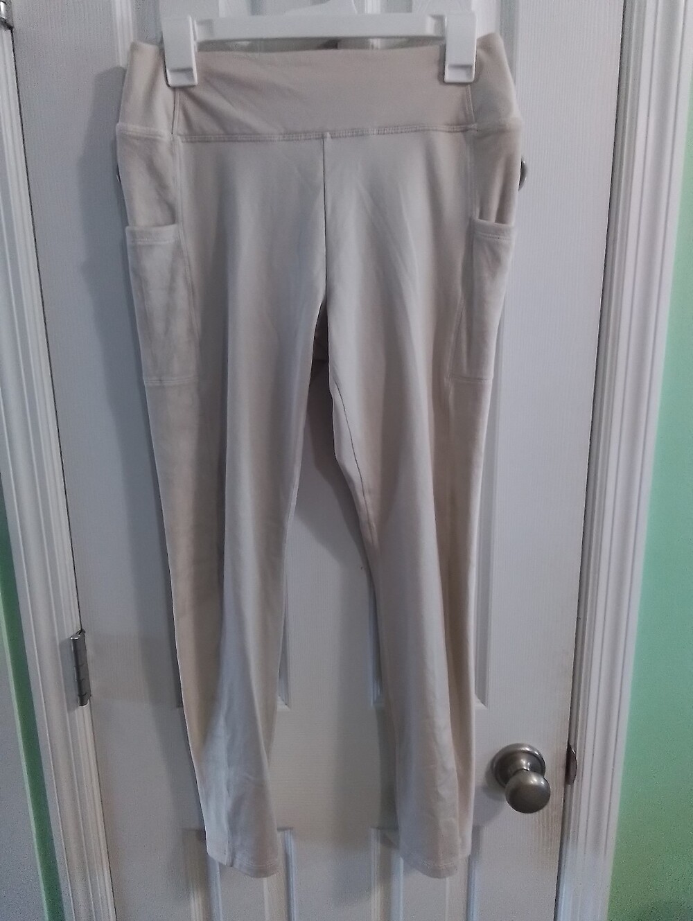 Pink Victorias Secret Women's Cream Active Leggings with Side Pockets